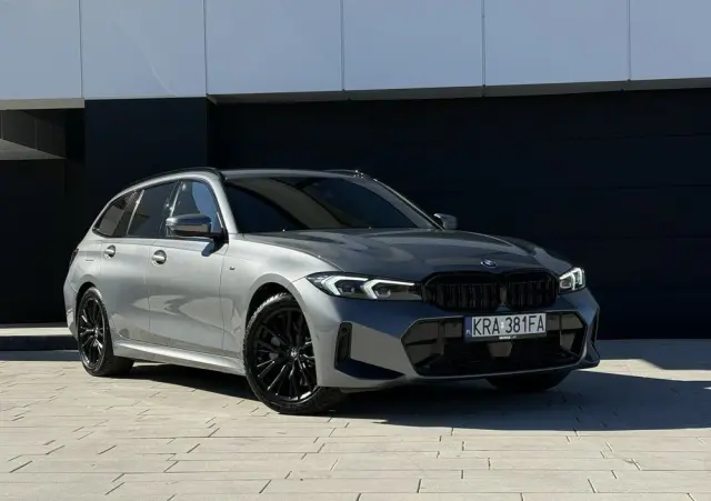 BMW Seria 3 330i xDrive M Sport