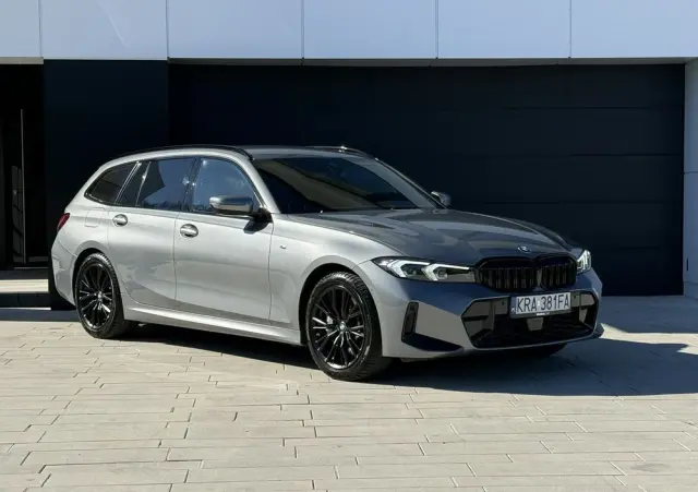 BMW Seria 3 330i xDrive M Sport