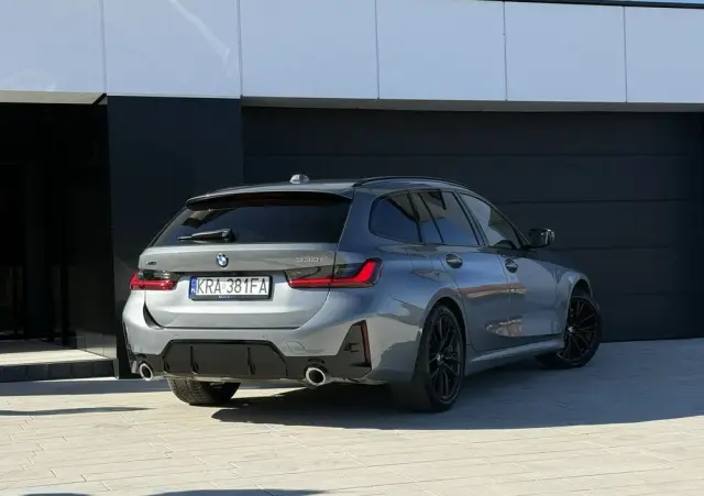 BMW Seria 3 330i xDrive M Sport