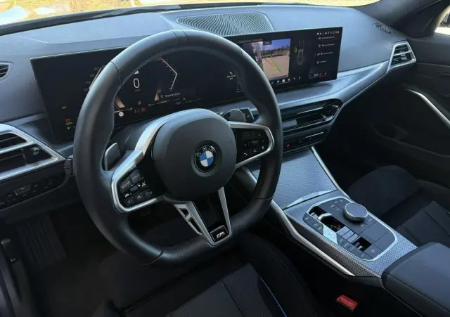 BMW Seria 3 330i xDrive M Sport