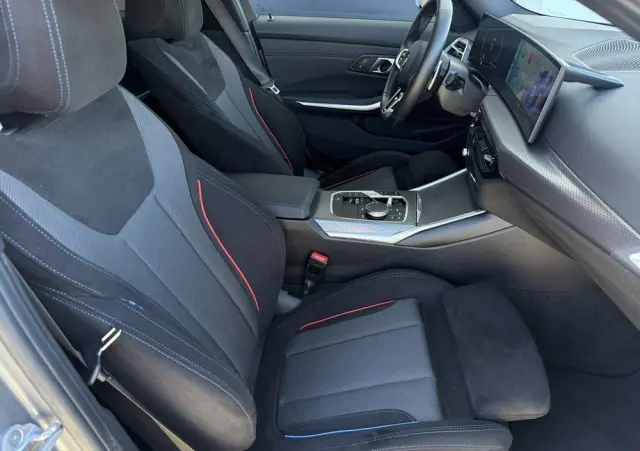 BMW Seria 3 330i xDrive M Sport