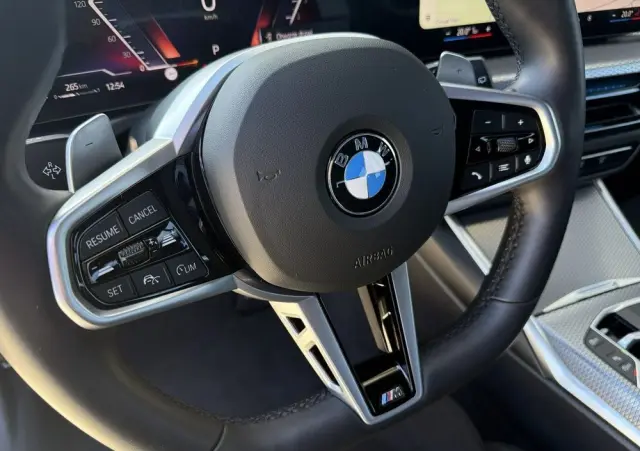 BMW Seria 3 330i xDrive M Sport