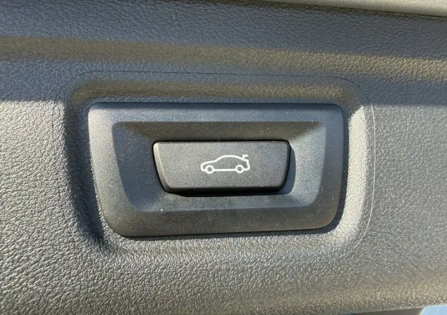 BMW Seria 3 330i xDrive M Sport