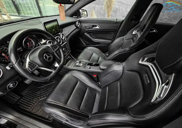 MERCEDES-BENZ CLA 45 AMG 4Matic 7G-DCT