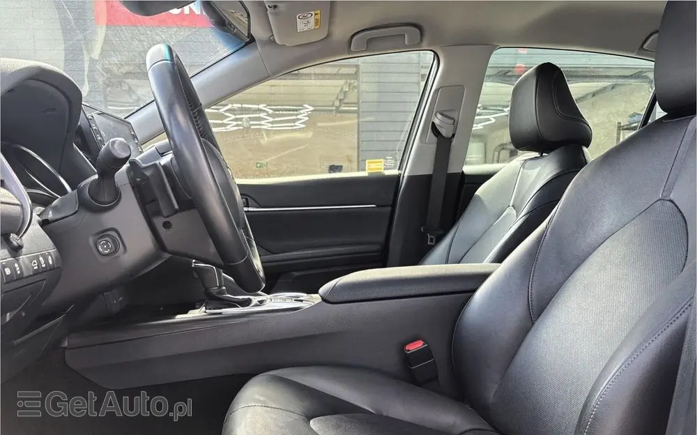 TOYOTA Camry 2.5 Hybrid Executive CVT