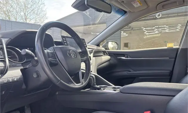 TOYOTA Camry 2.5 Hybrid Executive CVT
