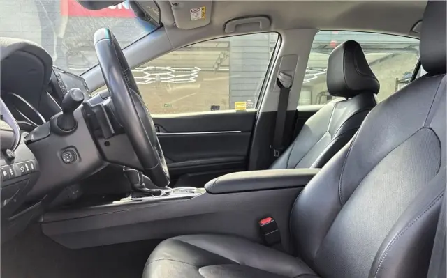 TOYOTA Camry 2.5 Hybrid Executive CVT