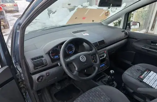 VOLKSWAGEN Sharan 