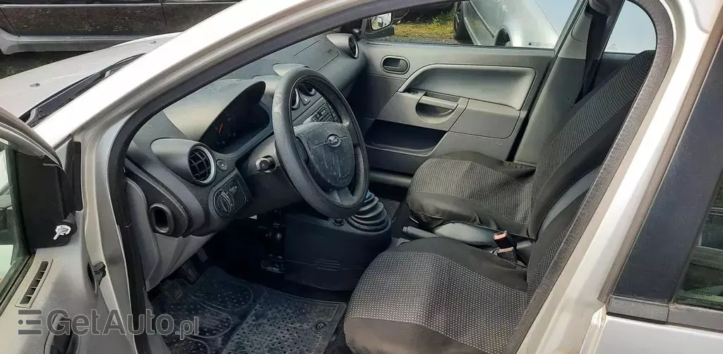 FORD Fiesta 1.25i 16V (75 KM)