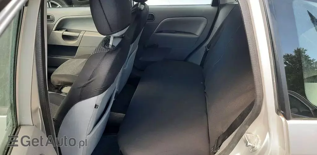 FORD Fiesta 1.25i 16V (75 KM)