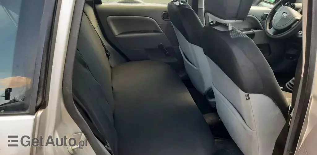 FORD Fiesta 1.25i 16V (75 KM)