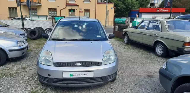 FORD Fiesta 1.25i 16V (75 KM)