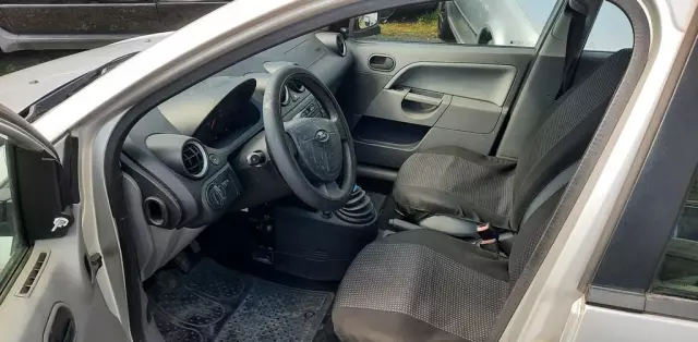 FORD Fiesta 1.25i 16V (75 KM)
