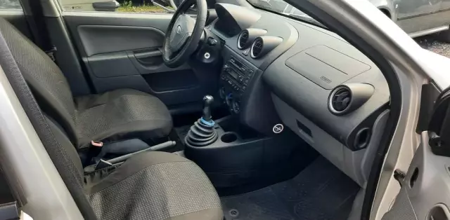 FORD Fiesta 1.25i 16V (75 KM)
