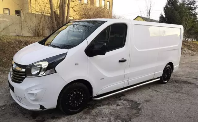 OPEL Vivaro 
