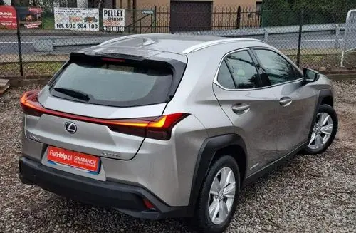 LEXUS UX 