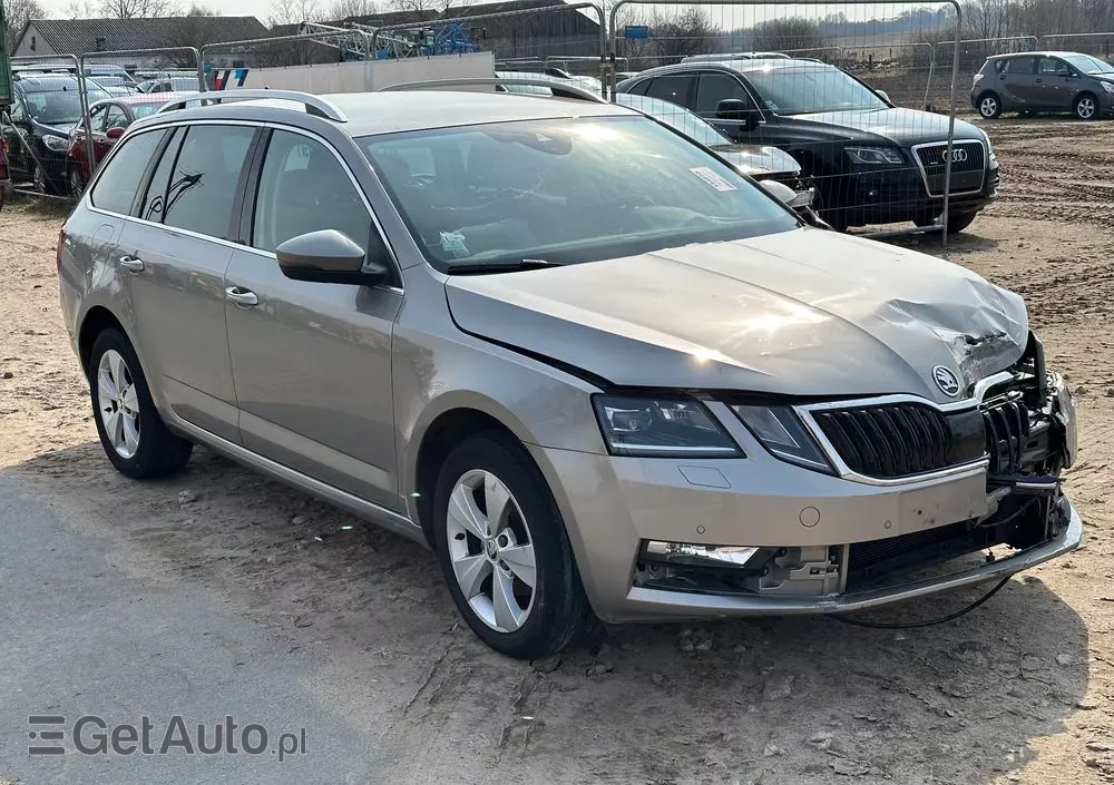 SKODA Octavia Combi 1.6 TDI Premium Edition