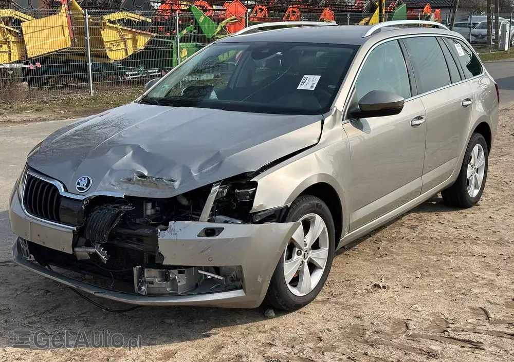 SKODA Octavia Combi 1.6 TDI Premium Edition