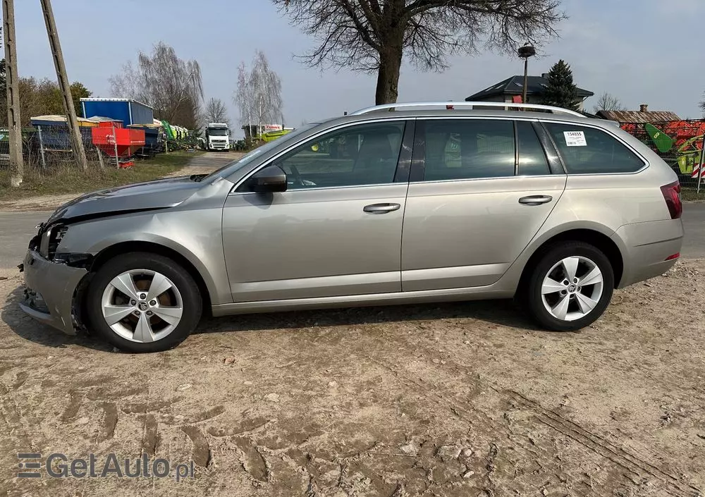 SKODA Octavia Combi 1.6 TDI Premium Edition