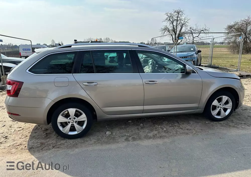SKODA Octavia Combi 1.6 TDI Premium Edition
