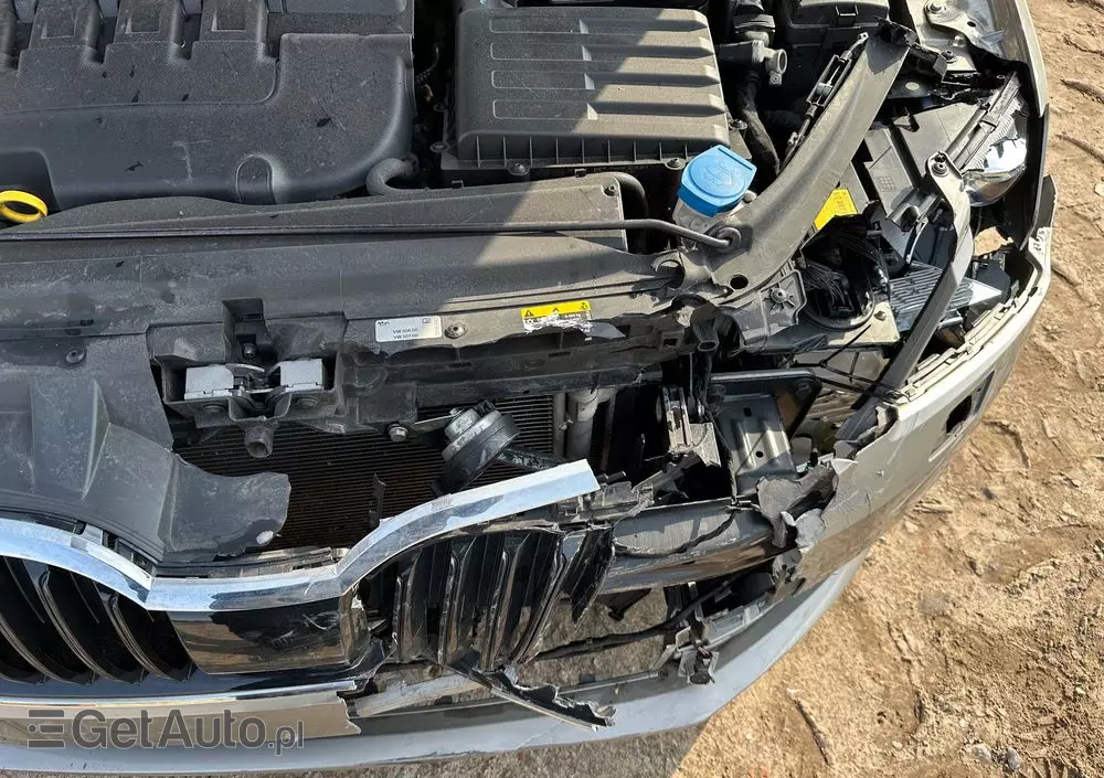 SKODA Octavia Combi 1.6 TDI Premium Edition