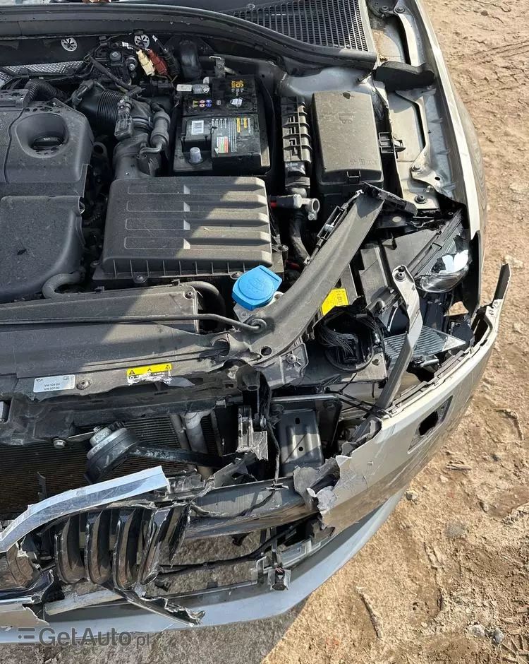 SKODA Octavia Combi 1.6 TDI Premium Edition