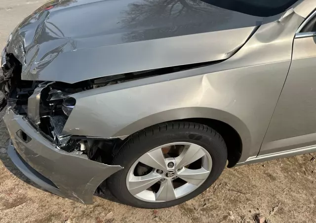 SKODA Octavia Combi 1.6 TDI Premium Edition