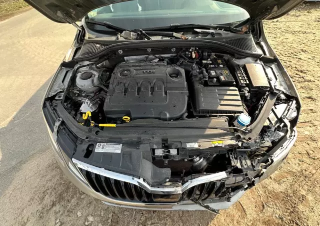 SKODA Octavia Combi 1.6 TDI Premium Edition