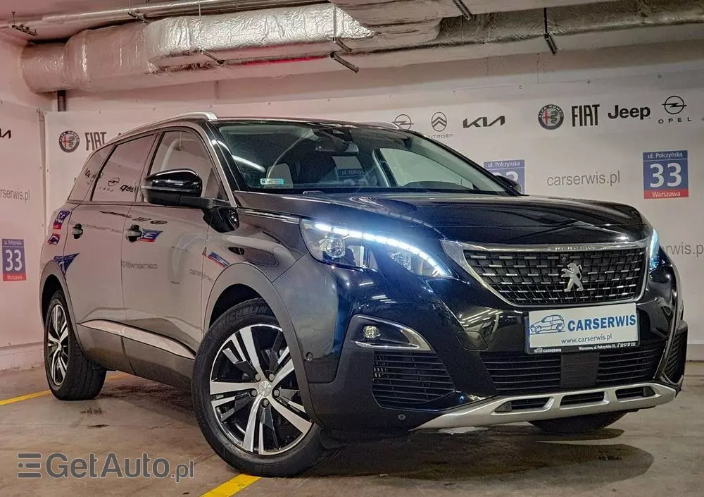 PEUGEOT 5008 