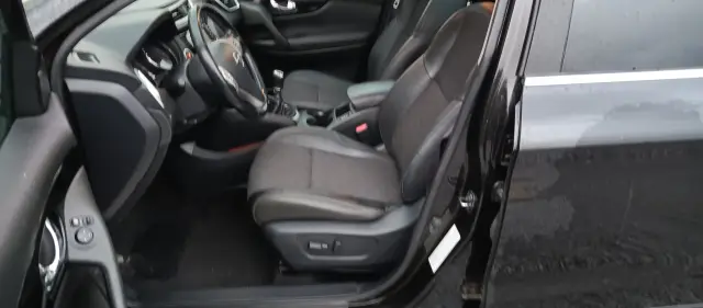 NISSAN Qashqai Acenta