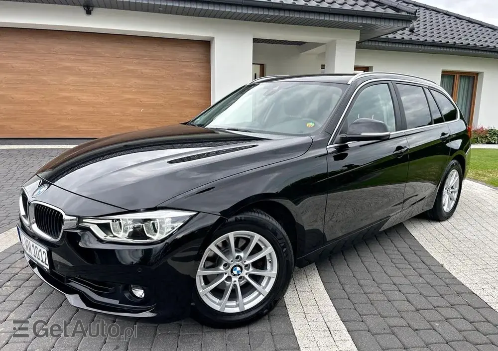 BMW Seria 3 318i Touring Advantage
