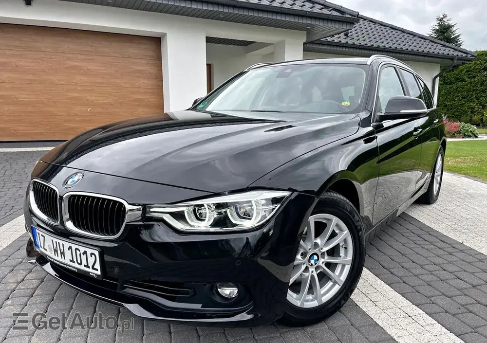 BMW Seria 3 318i Touring Advantage
