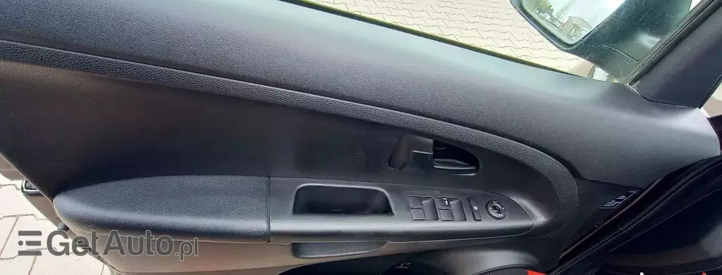 KIA Venga 1.4 CRDI 16V (90 KM)