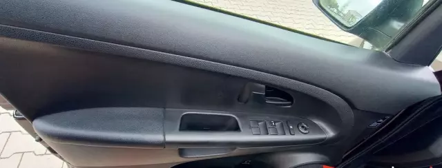 KIA Venga 1.4 CRDI 16V (90 KM)