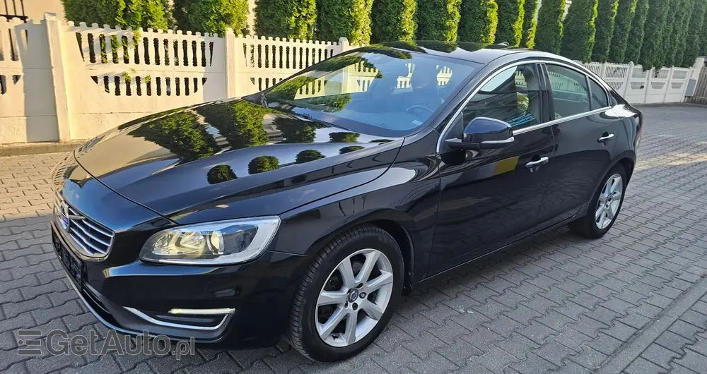 VOLVO S60 D3 Drive-E Summum