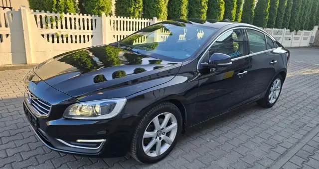 VOLVO S60 D3 Drive-E Summum