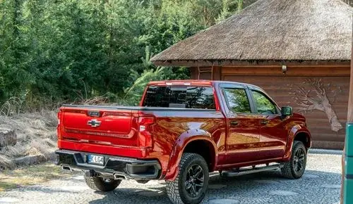 CHEVROLET Silverado 