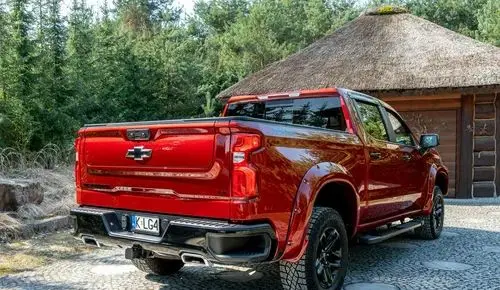 CHEVROLET Silverado 