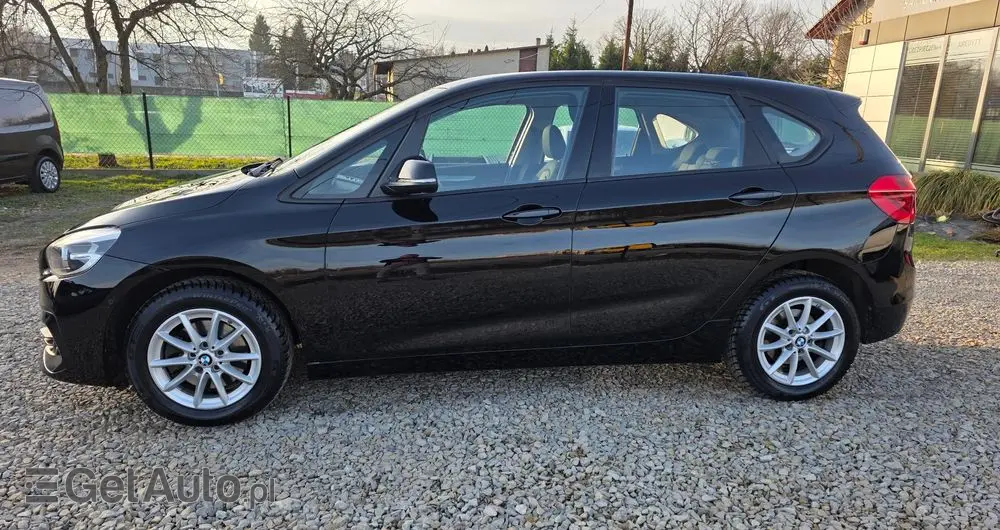 BMW Seria 2 218d Advantage