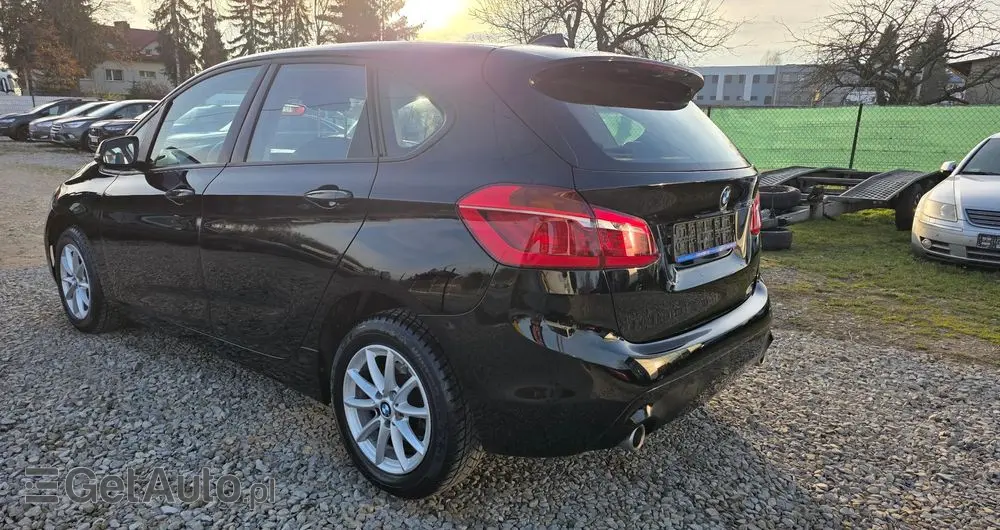 BMW Seria 2 218d Advantage