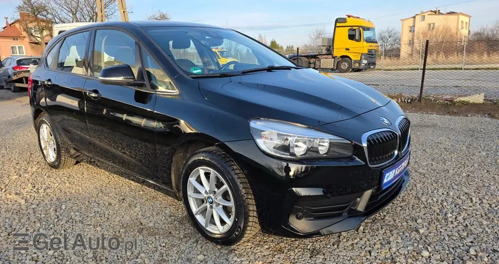 BMW Seria 2 218d Advantage