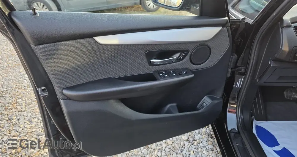 BMW Seria 2 218d Advantage