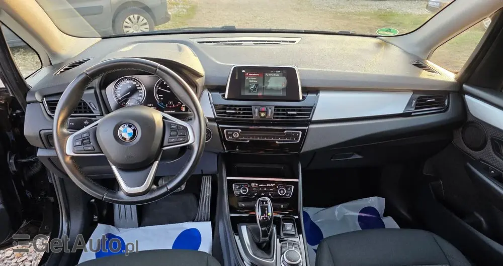 BMW Seria 2 218d Advantage