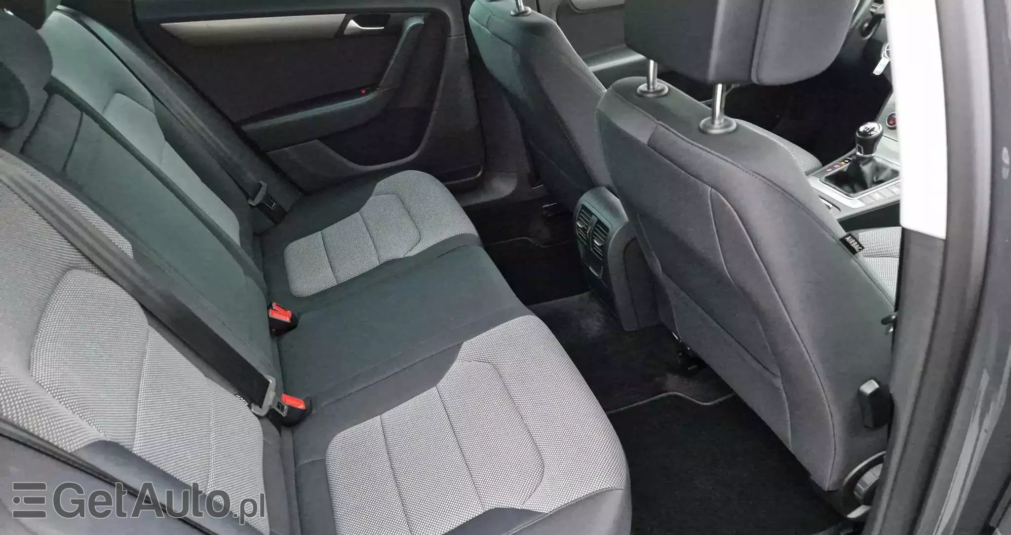 VOLKSWAGEN Passat Variant 2.0 Blue TDI SCR Comfortline