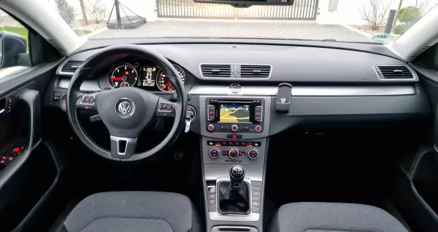 VOLKSWAGEN Passat Variant 2.0 Blue TDI SCR Comfortline