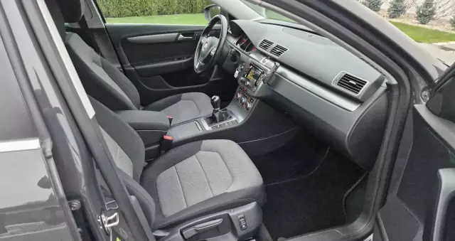VOLKSWAGEN Passat Variant 2.0 Blue TDI SCR Comfortline