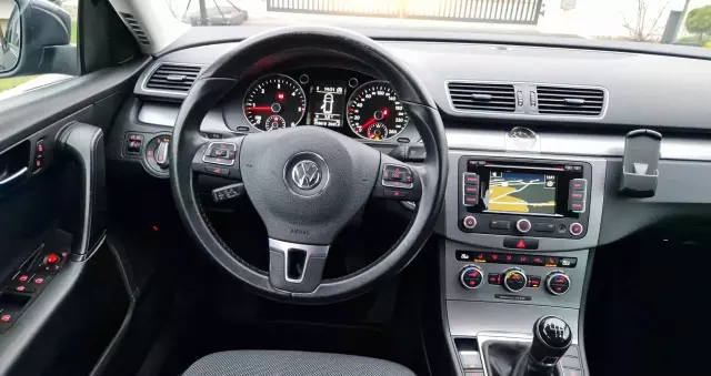 VOLKSWAGEN Passat Variant 2.0 Blue TDI SCR Comfortline