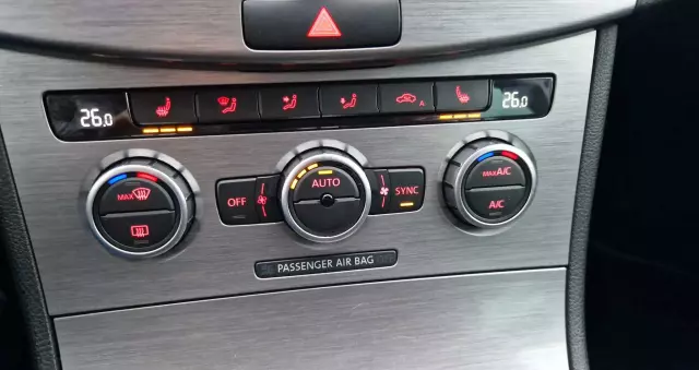 VOLKSWAGEN Passat Variant 2.0 Blue TDI SCR Comfortline