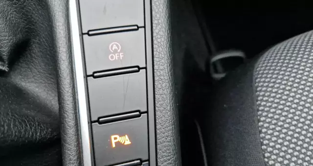 VOLKSWAGEN Passat Variant 2.0 Blue TDI SCR Comfortline