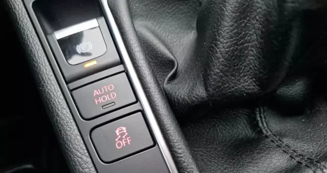 VOLKSWAGEN Passat Variant 2.0 Blue TDI SCR Comfortline